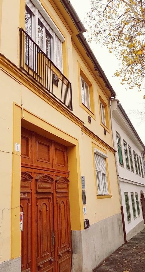 Foglal-Lak Apartman Erlau Exterior foto